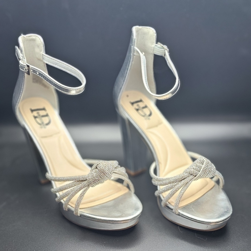 ID Required Libby Platform Block Dress Shoe, 4 Inch Heel, Size 8